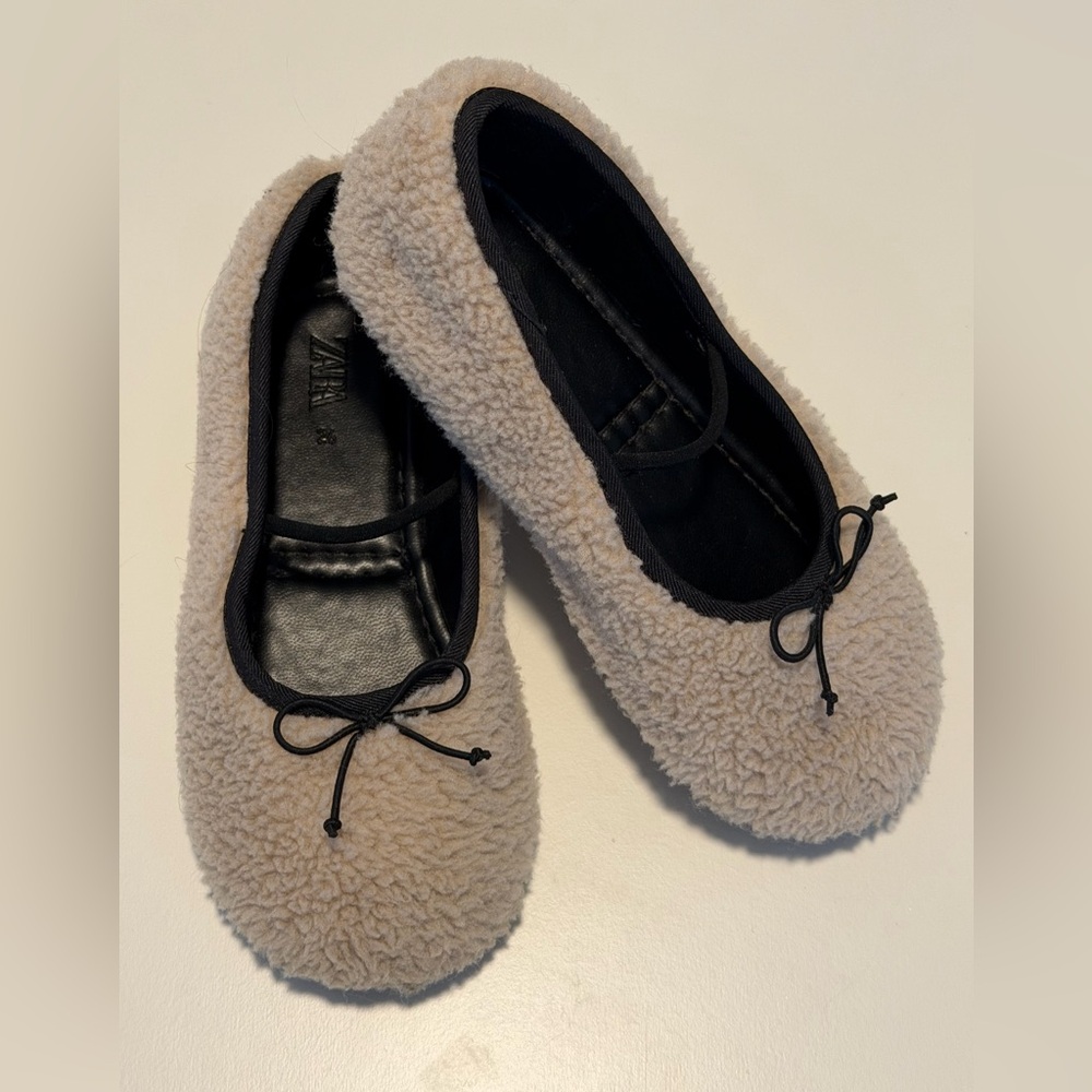 Zara Beige and Black Sherpa Ballet Flats GUC size EU26 or US 9.5T